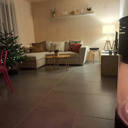 Relax V Cenkovicich Dağ evi